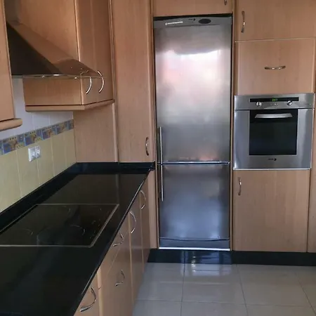 Atico Luadas 아파트 *