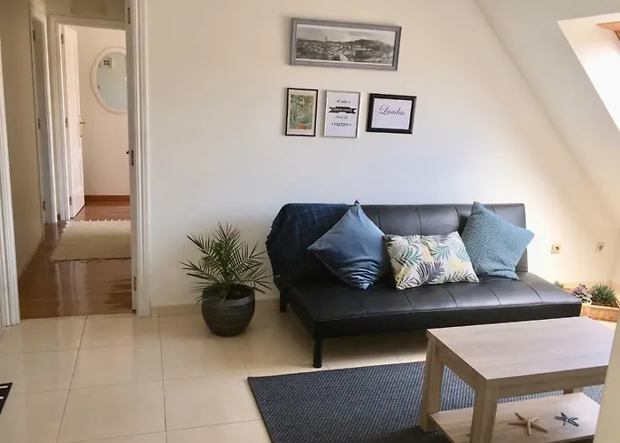 Atico Luadas 칼다스 데 레이스